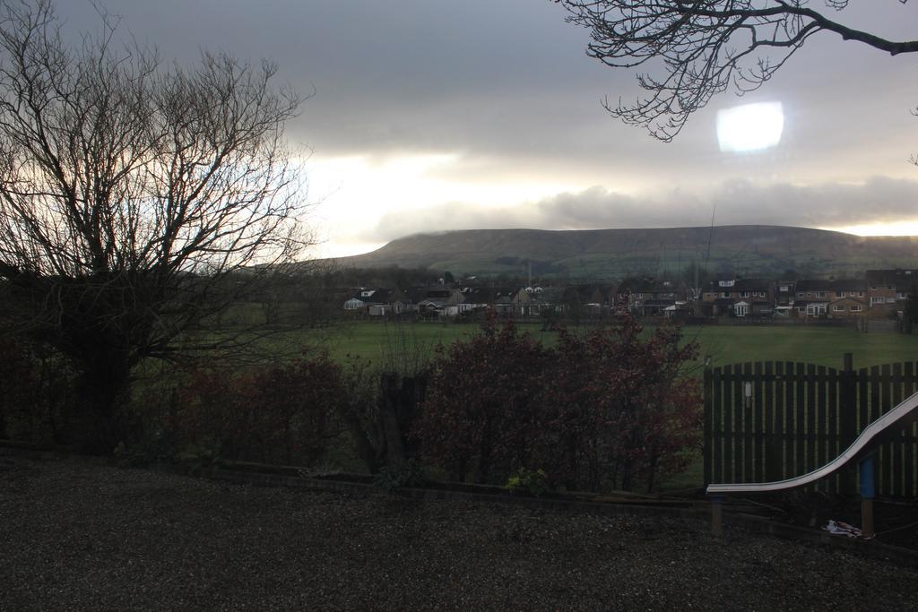 Fifty One And A Half Boutique B&B Clitheroe Exterior foto
